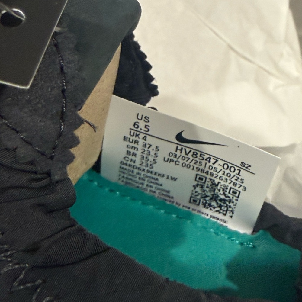 Jacquemus Black and Cream Sneakers - Picture 3 of 4
